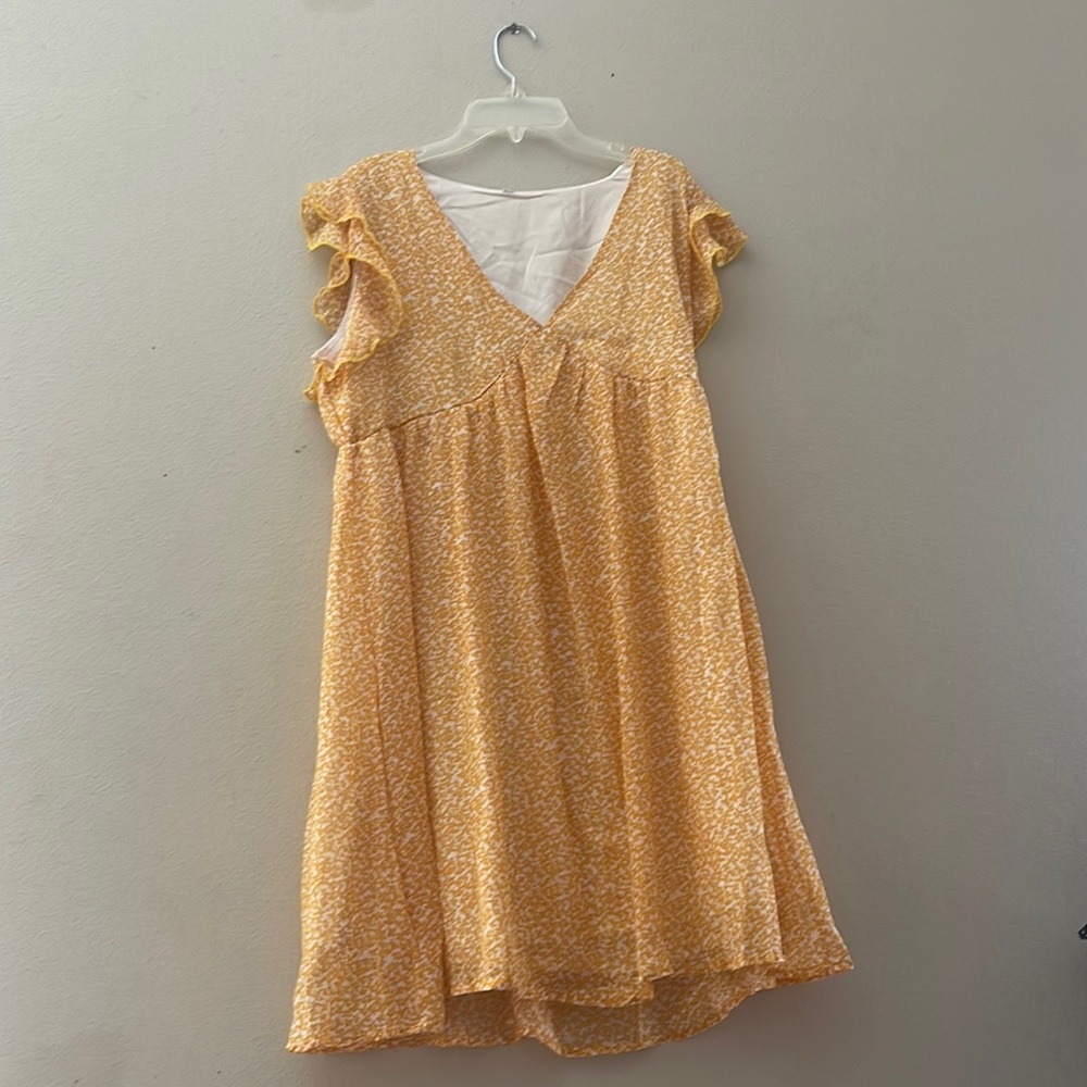 Cap Sleeve Flowey Yellow/Orange dress!
